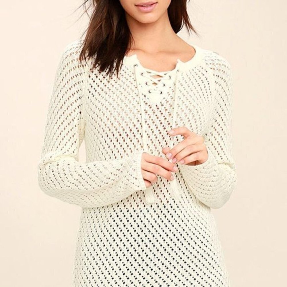 Olive + Oak tie front sweater size Small